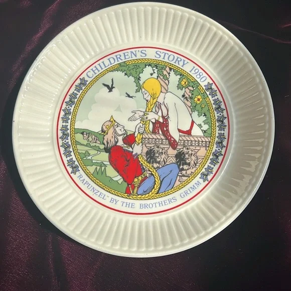 9 Vintage Porcelain Brothers Grimm Fairytails Plates